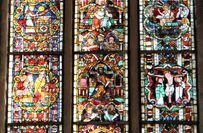 Historisches Fenster im Hohen Chor.