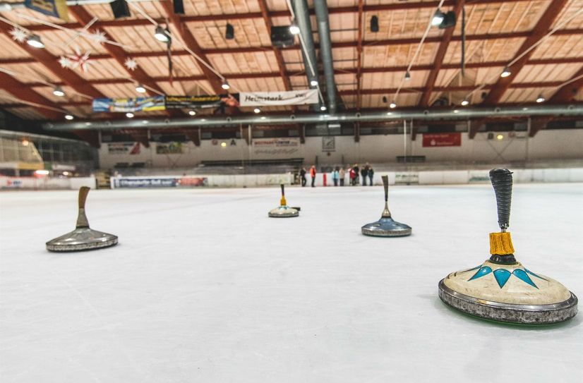 Die Eissaison soll bis März 2023 laufen. Doch die Kosten dafür sind gestiegen. Bis zu 120.000 Euro mehr könnten es werden.