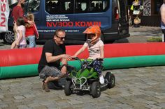 Auf die Kinder wartet beim Autofrühling unter anderem ein Quad Parcous.