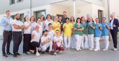 Die Teams der einzelnen Praxen im Gesundheitszentrum Gröditz sind bereits wunderbar zusammengewachsen. 30 Ärzte, Therapeuten und Praxismitarbeiter kümmern sich künftig um Gesundheit auf ca. 1.100 Quadratmeter Fläche im Rahmen des Pilotprojektes »Gesundheitszentrum Gröditz«. Dazu kommt jetzt die Institutsambulanz mit wechselnden Klinikärzten aus Riesa.