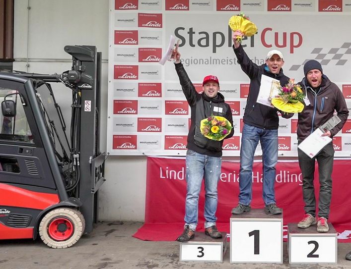 Silvio Gorniotzek siegte beim 23. Beutlhauser StaplerCup vor Thomas Kirsten und Marcel Rostock aus Dresden (Saxonia Baustoffe GmbH). Foto: StaplerCup/Thomas Wolf