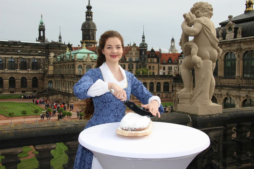 Veronika Weber (23) lernt im 2. Lehrjahr Konditorin bei den Ottendorfer Mühlenbäckern