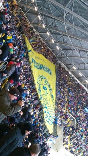 Darunter auch viele Anhänger der Lausitzer Füchse. Foto: Hache