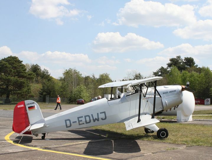 Beim Flugplatzfest in Welzow werden verschiedene Flugzeuge zu sehen sein, unter anderem eine Brückner Jungmann 131.
