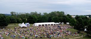 Konzert auf der Klinikwiese in Meißen.