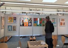 Blick in die Ausstellung der Carl-Blechen-Grundschule.
