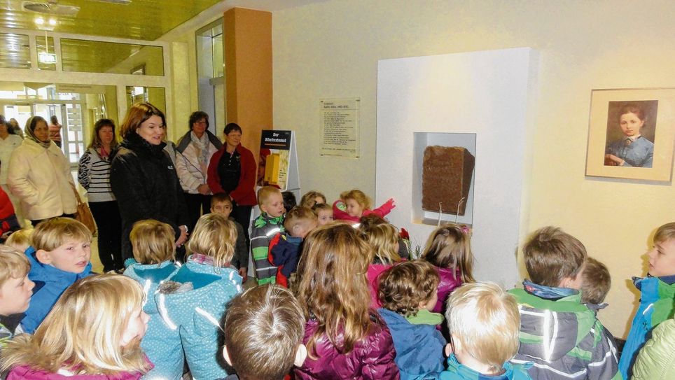 Der Kinder-Grabstein von Naemi Wilke in der gleichnamigen Stiftung in Guben. Foto: pm