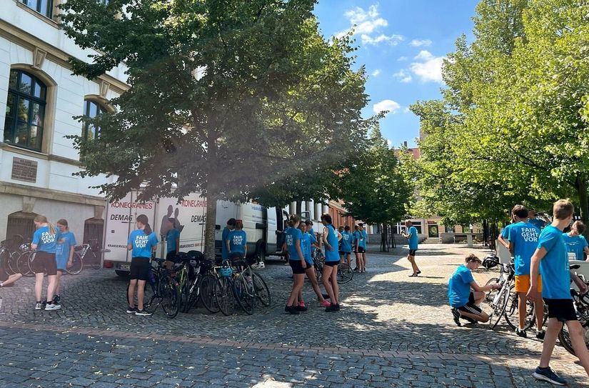 Radgruppe aus Heilbronn macht Halt in Riesa.