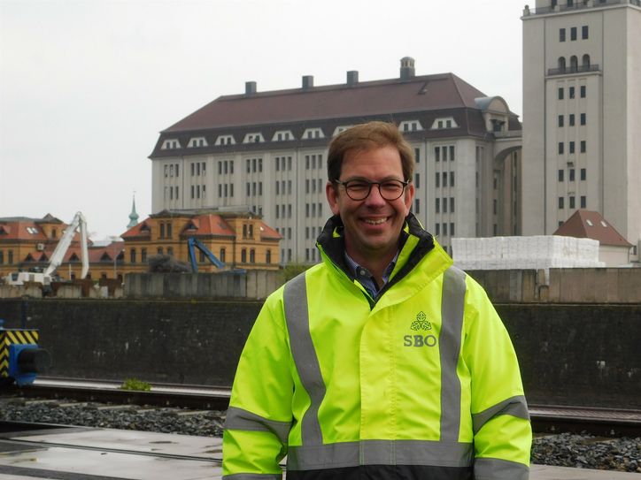 Wolfgang Schneider (41) ist Sales-Manager und dreht mit dem Trailer-Port logistisch ein ganz großes Rad.