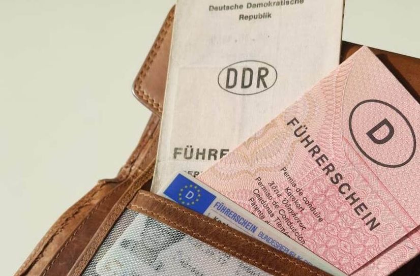 Wer noch in Besitz des Papierführerscheins ist, sollte langsam den Umtausch einleiten.