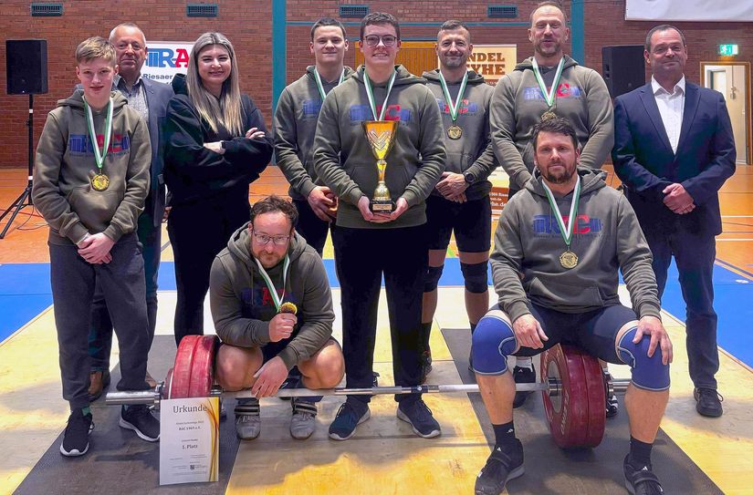 Die Sportler vom Riesaer AC sind Sachsenmeister im Gewichtheben. Foto: Verein