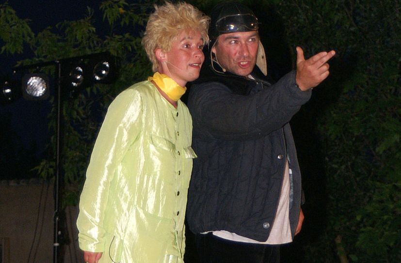 Sylvia Burza (li.) verkörperte leidenschaftlich die Rolle des Kleinen Prinzen, den sie damals im Sommertheater 2008 spielte.