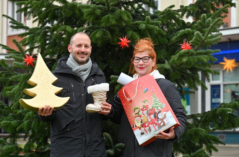 Jenny Linke vom Verein Kinderweihnacht Dresden e.V. und Alexander Wuttke freuen sich auch in diesem Jahr über viele kleine und große Besucher bei der Kinderweihnacht.