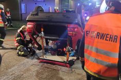 Bei der Ausbildung müssen die Kameraden auch beweisen, dass sie Personen unter schwierigsten Bedingungen aus verunglückten Fahrzeugen retten können.