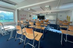 Blick ins Innere. An der Scultetus Oberschule sind bereits zwei Schulcontainer im Einsatz.
