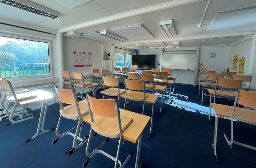 Blick ins Innere. An der Scultetus Oberschule sind bereits zwei Schulcontainer im Einsatz.