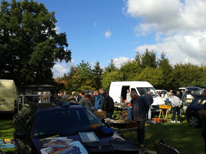 Während des Teilemarktes im Laga-Park in Luckau konnten die Besucher viel entdecken. Quelle: Laga 2000 GmbH