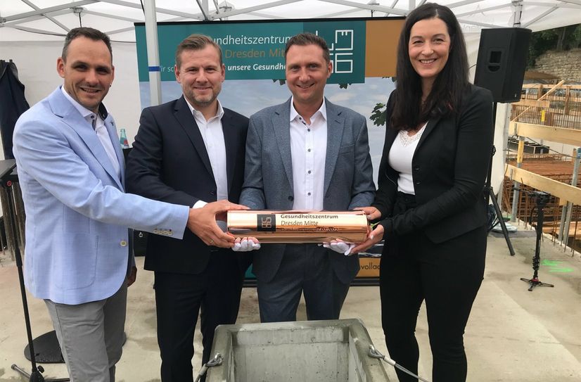Peter Köhler, GF KADUR Gruppe, Michael Mathias,  GF Comcura GmbH, Peter Kadur, GF KADUR GmbH Raumidee, Susanne Prietz,  GFin Therapiezentrum Prietz GmbH (v.l.n.r.)sind als Team der Grundstein für das Projekt.