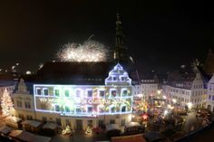 Auf dem Pirnaer Canalettomarkt wurde 2022 erstmals eine Silvesterparty gefeiert.
