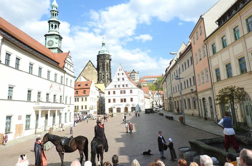 Das "Lebendige Canalettobild" mit den Kinder-Darstellern.