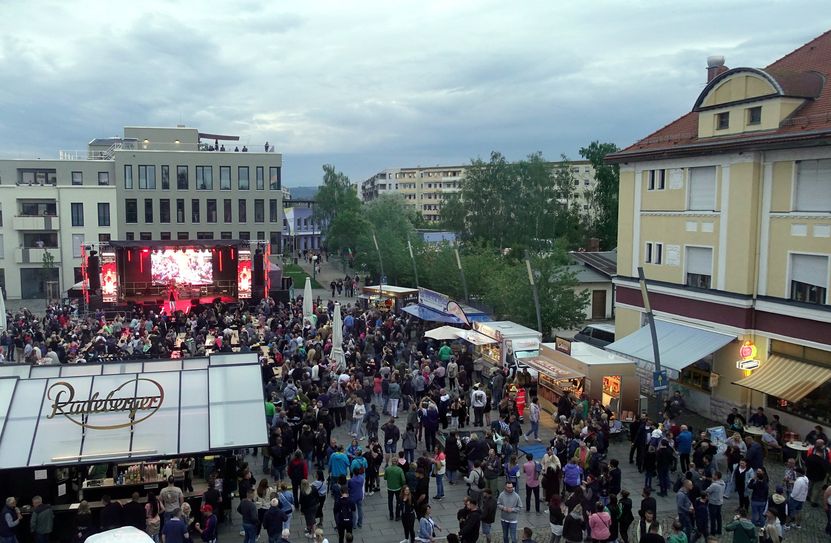 Auf der Marktplatz-Bühne werden verschiedene Musiker und Künstler den Besuchern des Heidenauer Stadtfestes einheizen.
