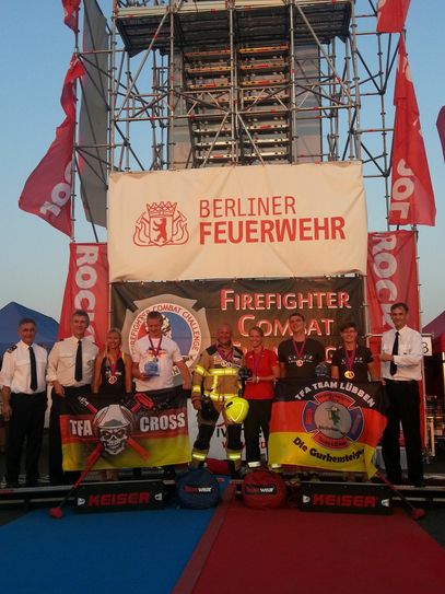 Anja Hartmann und Oliver Nopper bei der Siegerehrung. Foto: C. Mooser