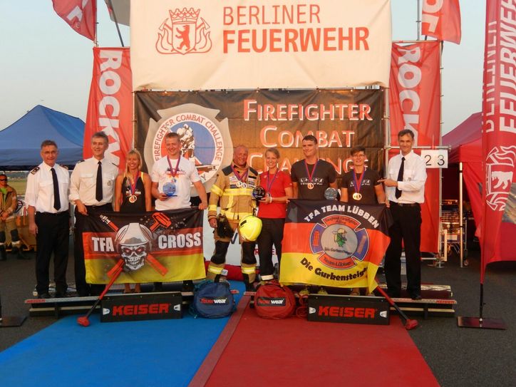 Anja Hartmann und Oliver Nopper bei der Siegerehrung. Foto: C. Mooser