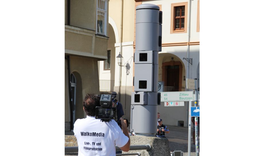 Aufgenommen wird alles, was die Säulen im Abstand von etwa 20 Metern passiert. Foto: Keil