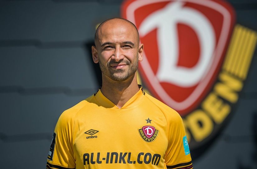 Akaki Gogia Offensivallrounder unterschreibt bis 2024.