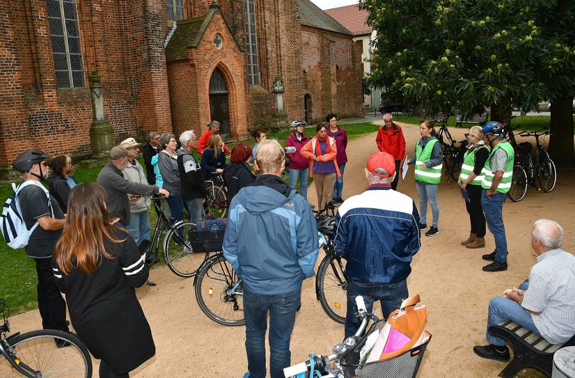 Auf einer Fahrrad-Entdeckungstour durch Herzberg (Elster) konnten Teilnehmer bereits am 14. September an der Stadtkirche St. Marien...