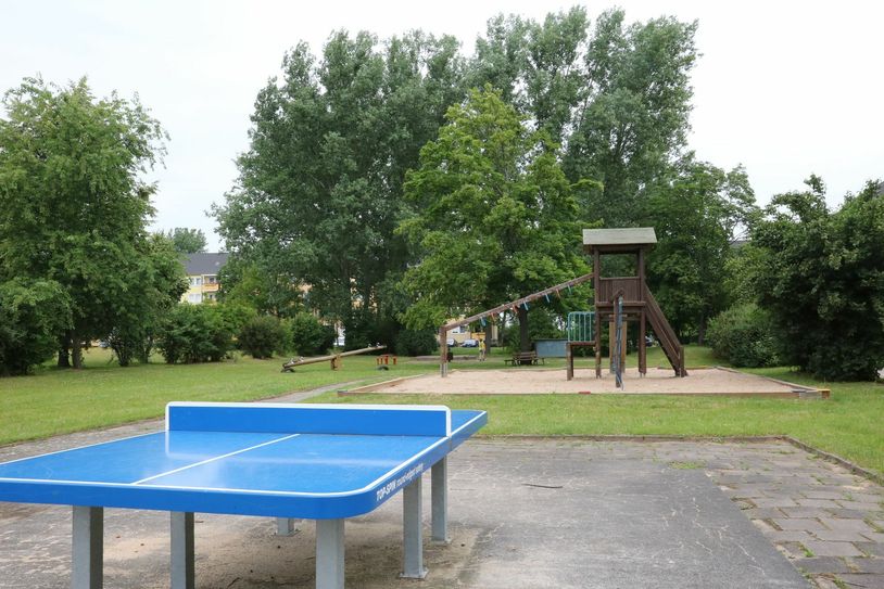 Einblicke in den Spielplatz an der Greifswalder Straße in Riesa-Weida... Fotos: U.P., Stadt Riesa