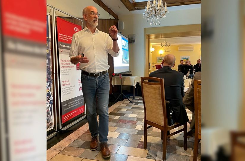 Prof. Dr. Christian Stegmann beim Business-Frühstück des BVMW im Hotel Stadt Löbau.