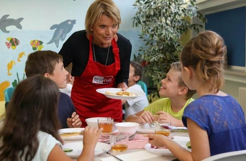 Uschi Glas beim Projektstart 2018 in Pirna.