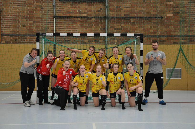Mannschaftsjubel nach dem gewonnenen Spiel. Foto: Florian Triebel