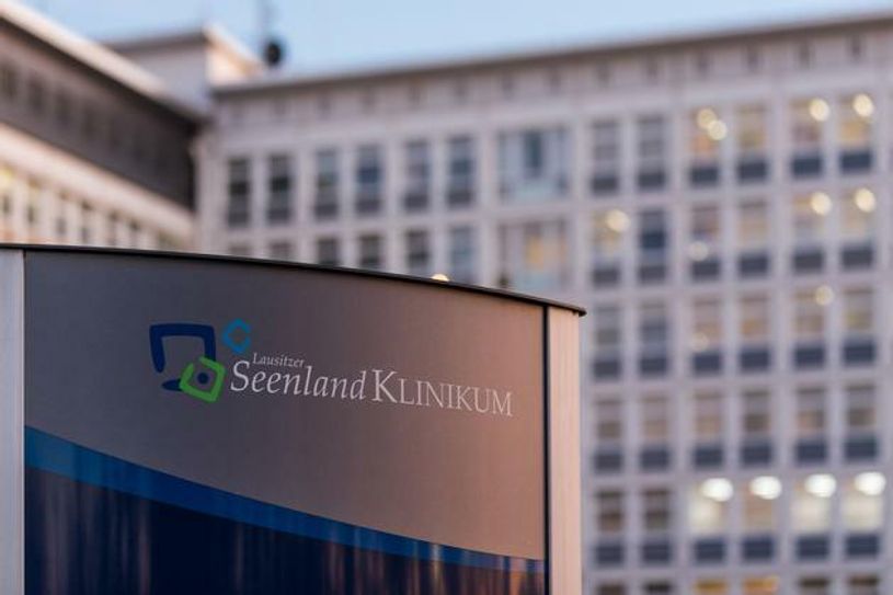 Der Hoyerswerdaer Stadtrat entscheidet am Dienstag, ob die Stadt zwei weitere Prozent der Geschäftsanteile an die Sana Kliniken AG verkauft. (Foto: Gernot Menzel/LSK)