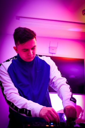 Eric Schönbeck alias DJ »UNICORN«. Foto: Karolin Holz/AWO RV BB Süd