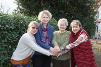 Christine Löwenhagen, Gabriele Pink, Karin Hänsch und Daniela Grasemann (v.l.) halten mit den anderen Mitgliedern zusammen und sind froh, dass es ihre Gruppe auch weiterhin geben wird.