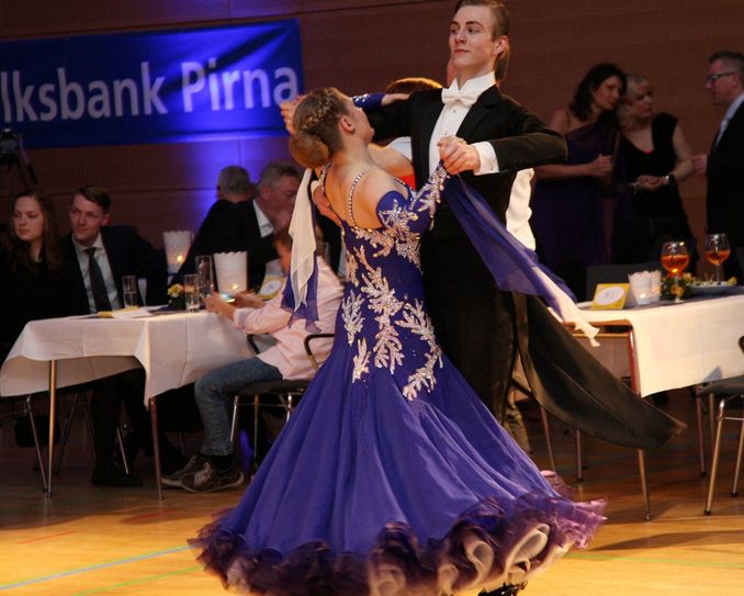 Pirna tanzt: Ball- und Tanzturnier im Standard und Latein mit Publikumstanz sowie Schautanzeinlagen des Vereins  in der mit HerderHalle Pirna-Copitz.