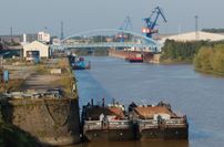 Riesaer Hafen aus Sicht der Schlossbrücke.