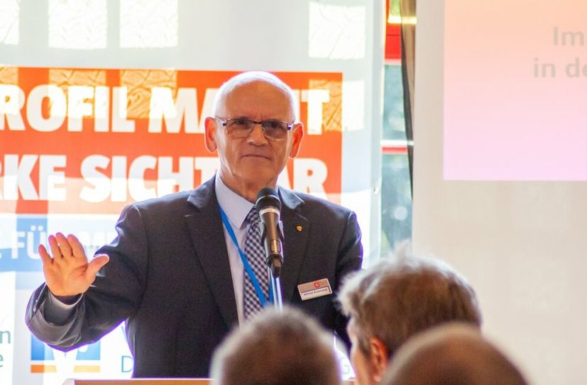 Der Seniorberater Wilfried Rosenberg weiß, wie es um den Mittelstand in der Region bestellt ist.