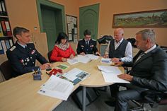 Zur 20. Ausbildungsbörse wurde die Kooperationsvereinbarung zum Wahlpflichtfach Feuerwehr zwischen dem Kreisfeuerwehrverband, der Stadt und der BOS Spremberg sowie dem Landkreis Spree-Neiße unterzeichnet.