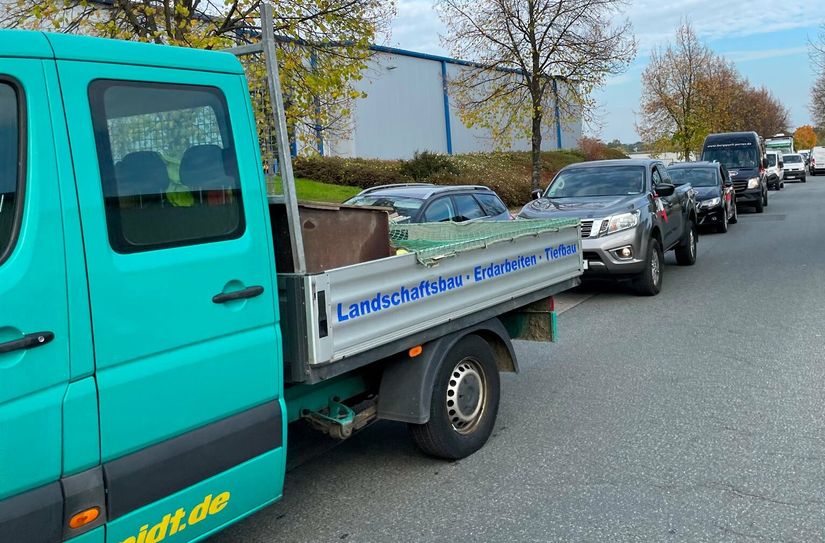Ein Lkw mit den Forderungen des »Regional miteinander« betitelten Fahrzeugkorsos.  Foto: T. Keil