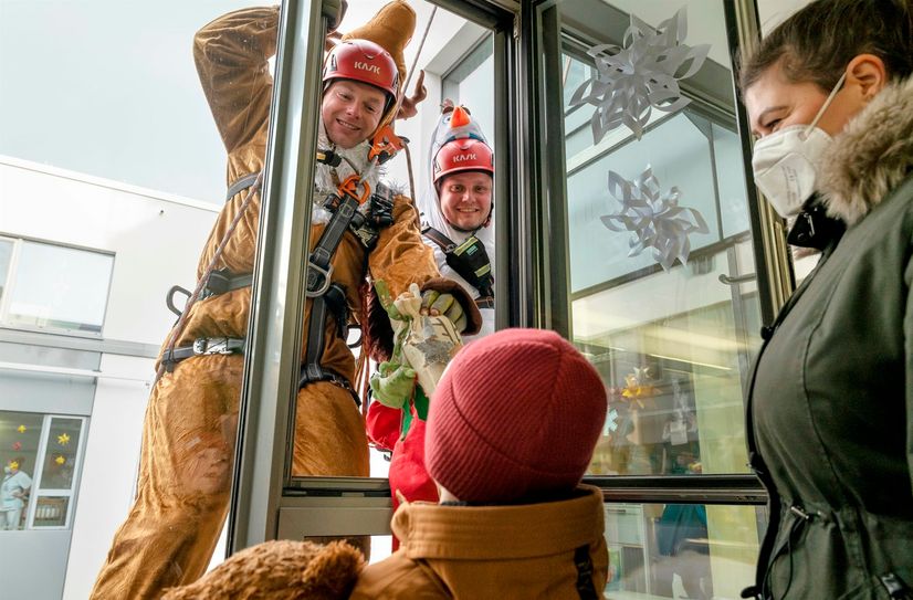 Feuerwehr als Elsa, Anna, Olaf und Co. im Einsatz.