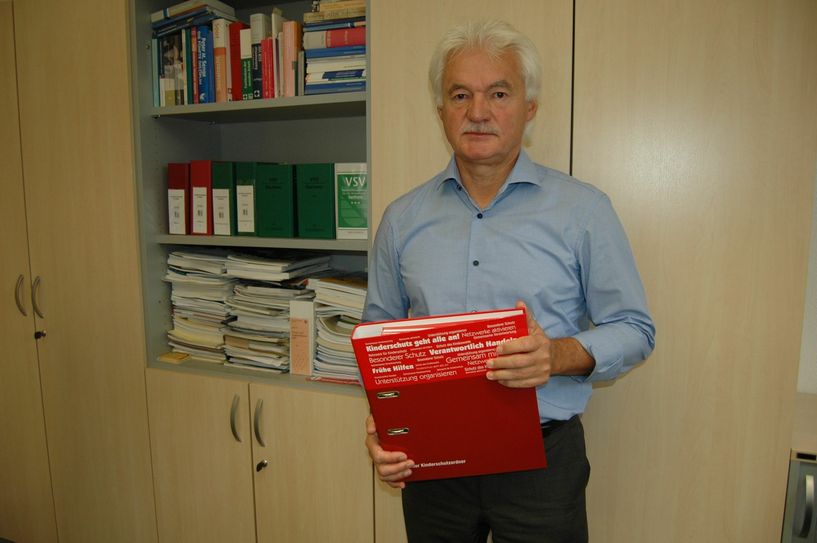 Claus Lippmann, Leiter im Jugendamt, koordiniert die Unterbringung von minderjährigen Flüchtlingen. Foto: Pohl