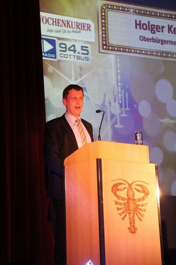Holger Kelch hielt die Laudatio für den ersten Preis des Abends... Foto: jho