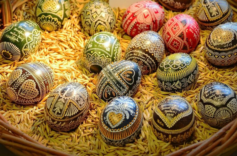 Auch Ostereier können zum Handwerkermarkt verziert werden.