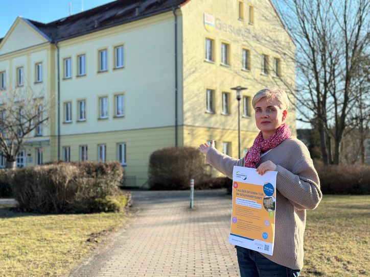 Amtsleiterin Dr. Susanne Rosenthal lädt zum Tag der offenen Tür des Gesundheitsamtes.