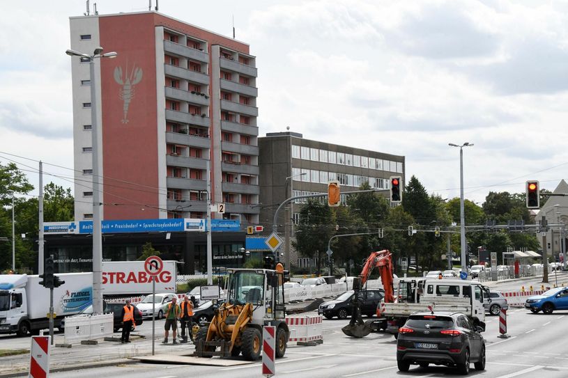 An der Kreuzung am Hauptbahnhof wird sich am Sonntag im Zuge der Bauarbeiten die Verkehrsführung ändern. Foto: Helbig