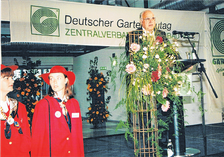 Hier gab es eine blühende Landschaft - Bundeskanzler Kohl besucht die BUGA in Cottbus. Foto: Cottbuser Gartenschau GmbH