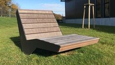 Diese Liegebank der Firma Runge erhitzte im Stadtrat die Gemüter, obwohl sich der Bauausschuss für neun dieser Bänke auf der Hauptstraße ausgesprochen hatte, wurde unter den Stadträten nochmal heftig diskutiert. Grafik: Stadt,  Firma Runge